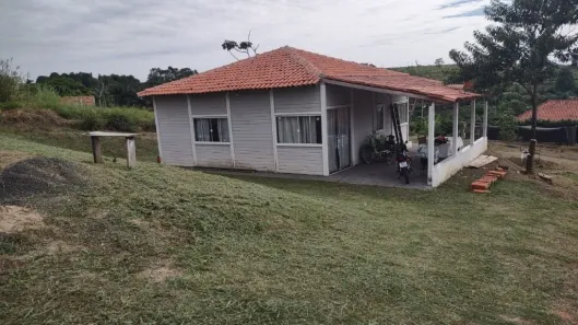 Fazenda/Sítio com 3 Quartos para alugar, 983m² no Centro, Marília