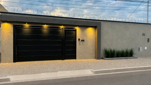  com 3 Quartos à venda, 190m² no Setor Garavelo, Aparecida de Goiânia