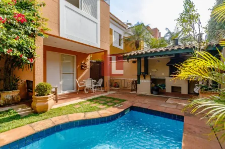Casa de Condomínio com 3 Quartos à venda, 258m² no Santo Amaro, São Paulo