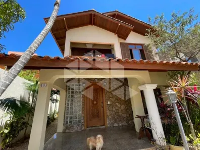 Casa com 5 Quartos para alugar, 432m² no Balneário, Florianópolis