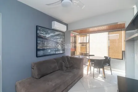 Apartamento com 2 Quartos à venda, 49m² no São João, Porto Alegre