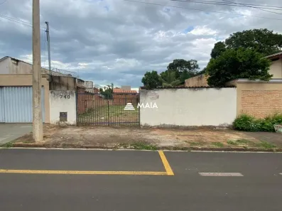 à venda, 690m² no Mercês, Uberaba