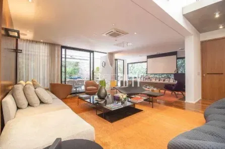 Casa com 3 Quartos para venda ou aluguel, 300m² no Jardim Luzitânia, São Paulo