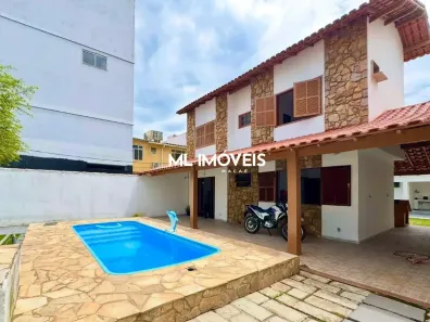 Casa com 5 Quartos para alugar, 250m² no Imbetiba, Macaé