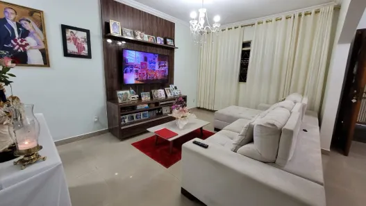 Casa com 3 Quartos à venda, 137m² no Setor Leste Vila Nova, Goiânia