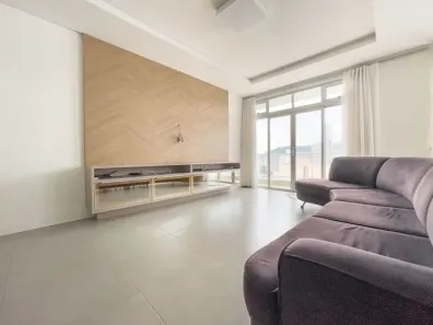 Apartamento com 3 Quartos para alugar, 192m² no Jardim Blumenau, Blumenau