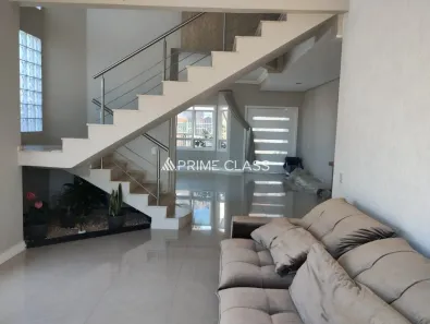 Sobrado com 3 Quartos para alugar, 250m² no Centro, Canoas