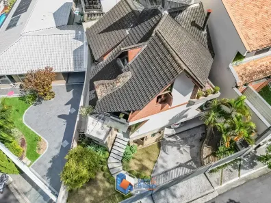 Casa com 4 Quartos à venda, 237m² no Jardim Marajoara, São Paulo