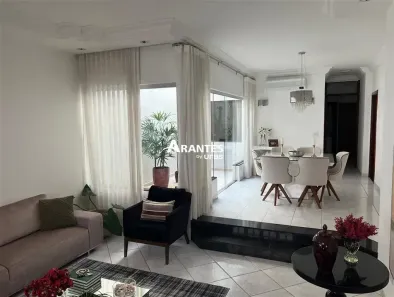 Casa com 3 Quartos à venda, 222m² no Vigilato Pereira, Uberlândia