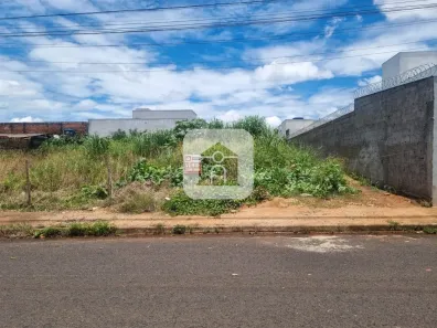 Lote/Terreno à venda, 300m² no Jardim Ipanema, Uberlândia