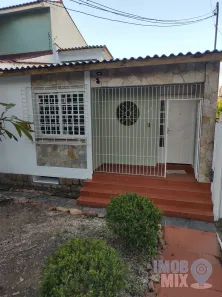 Casa com 2 Quartos à venda, 150m² no Chácara das Pedras, Porto Alegre
