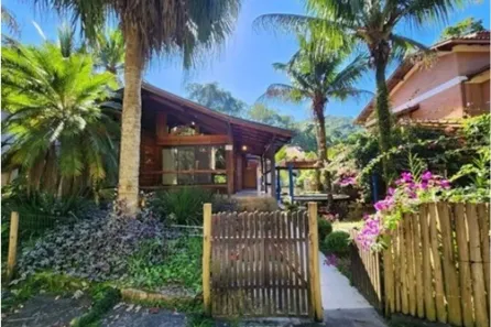 Casa de Condomínio com 4 Quartos para alugar, 139m² no Park Imperial, Caraguatatuba
