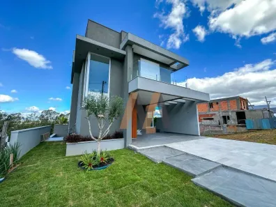 Casa de Condomínio com 3 Quartos à venda, 180m² no Centro, Gravataí