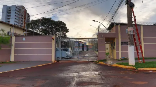Casa de Condomínio com 3 Quartos para alugar, 91m² no Monte Castelo, Campo Grande