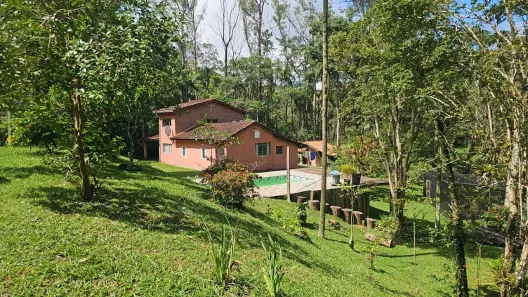 Fazenda/Sítio com 4 Quartos à venda, 180m² no Ribeirão Grande, Pindamonhangaba
