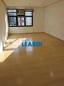 Sala Comercial à venda, 40m² no Vila Nova Conceição, São Paulo