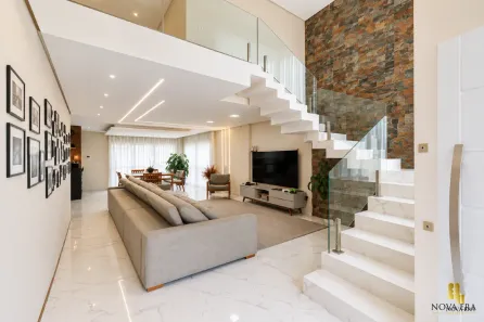 Casa com 5 Quartos à venda, 312m² no Xaxim, Curitiba