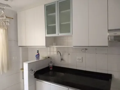 Apartamento com 2 Quartos para alugar, 60m² no Centro, Londrina