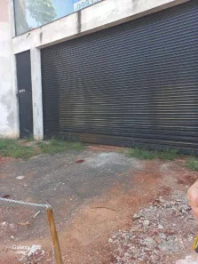 Galpão/Depósito/Armazém para alugar, 260m² no Jardim Agari, Londrina