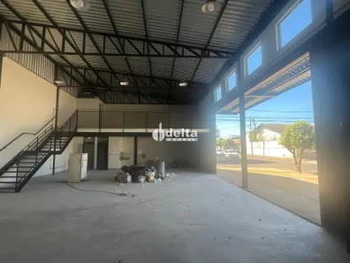 Ponto Comercial à venda, 255m² no Custódio Pereira, Uberlândia