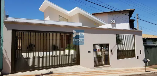 Casa com 3 Quartos à venda, 250m² no Parque Santa Mônica, São Carlos