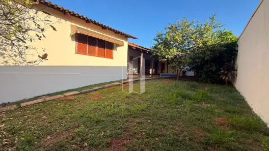 Casa com 6 Quartos à venda, 293m² no Vila Santa Efigênia, Goiânia
