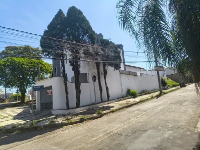 Sobrado com 3 Quartos à venda, 180m² no Vila Trujillo, Sorocaba