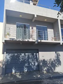 Sobrado com 6 Quartos à venda, 320m² no Boa Vista, Uberaba