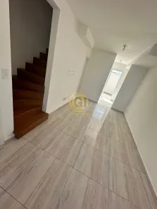 Casa de Condomínio com 2 Quartos à venda, 57m² no Jardim Colônia, Jacareí