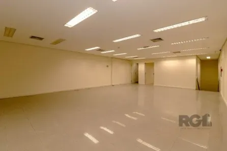 Ponto Comercial para alugar, 500m² no Centro Histórico, Porto Alegre