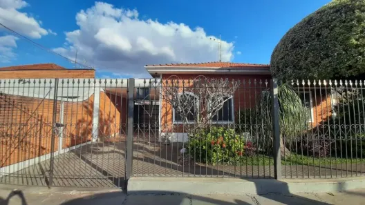 Casa com 3 Quartos à venda, 210m² no Centro, Araraquara