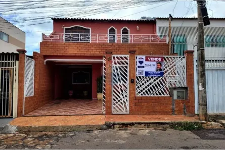 Casa com 3 Quartos à venda, 180m² no Samambaia Sul, Brasília