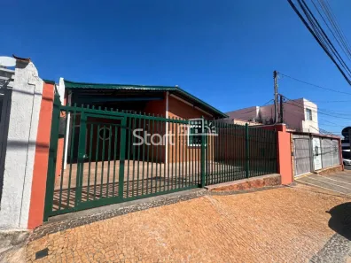 Casa com 3 Quartos para alugar, 120m² no Jardim do Lago, Campinas