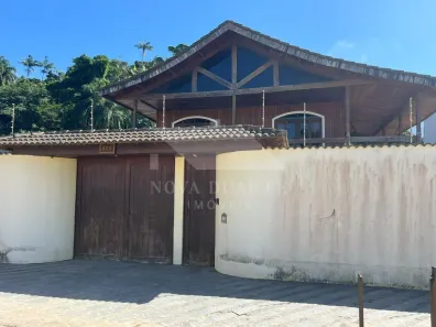 Sobrado com 4 Quartos à venda, 439m² no Balneário Gardem Mar, Caraguatatuba