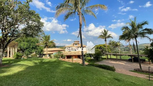 Fazenda/Sítio com 5 Quartos à venda, 700m² no Maracanã, Jarinu