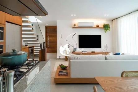 Casa de Condomínio com 3 Quartos à venda, 194m² no Maresias, São Sebastião
