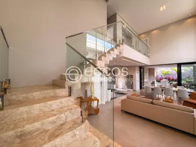 Casa de Condomínio com 4 Quartos à venda, 300m² no Jardim Sul, Uberlândia