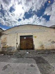 Galpão/Depósito/Armazém à venda, 200m² no Divinópolis, Caruaru