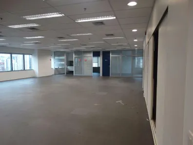 Sala Comercial para alugar, 242m² no Vila Nova Conceição, São Paulo