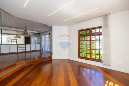 Casa com 3 Quartos à venda, 301m² no Barreirinha, Curitiba