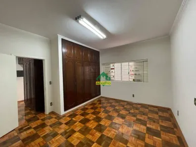 Casa com 3 Quartos à venda, 212m² no Vila Bandeirantes, Araçatuba
