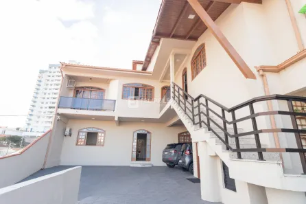 Casa com 5 Quartos à venda, 436m² no Barreiros, São José