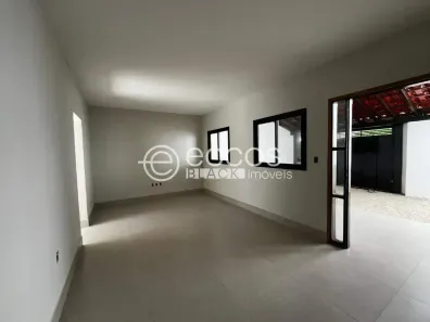 Casa com 3 Quartos à venda, 130m² no Laranjeiras, Uberlândia
