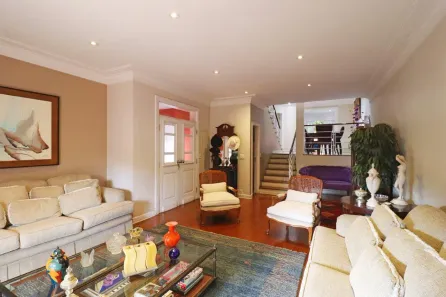 Casa com 3 Quartos à venda, 300m² no Vila Romana, São Paulo