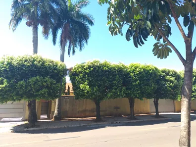 Casa com 5 Quartos à venda, 440m² no Vila Gomes, Campo Grande