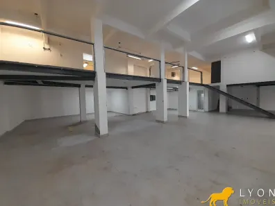 Ponto Comercial para alugar, 530m² no Passo da Areia, Porto Alegre