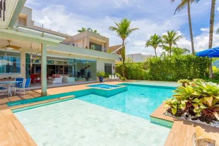 Casa de Condomínio com 9 Quartos para venda ou aluguel, 804m² no Massaguaçu, Caraguatatuba