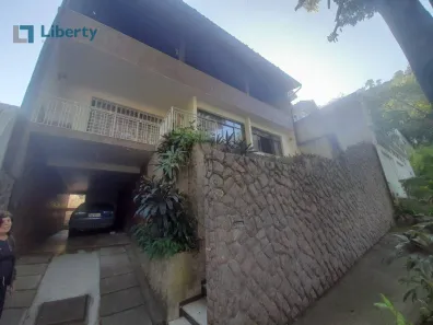 Casa de Condomínio com 3 Quartos à venda, 244m² no São Francisco, Niterói
