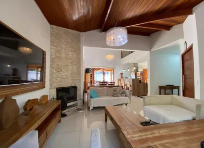 Casa de Condomínio com 3 Quartos à venda, 190m² no Pitas, Cotia