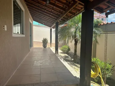 Casa com 3 Quartos para alugar, 140m² no Fábricas, São João Del Rei